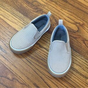 Toddler Slip On Old Navy Slide Shoes
Tan Khaki Color
Size 5
Smoke Free Home
Bund